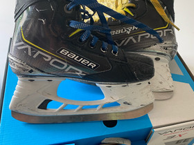 Bauer vapor 3X koko 1EE, Jääkiekko ja luistelu, Urheilu ja ulkoilu, Raisio, Tori.fi Bauer vapor 3X koko 1EE, Jääkiekko ja luistelu, Urheilu ja ulkoilu, Raisio, Tori.fi