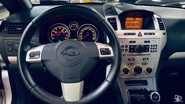 Opel Zafira 17