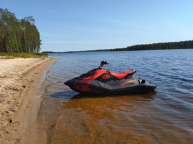 Sea-doo spark trixx ja kärry, Vesiskootterit, Veneet, Suomussalmi, Tori.fi Sea-doo spark trixx ja kärry, Vesiskootterit, Veneet, Suomussalmi, Tori.fi