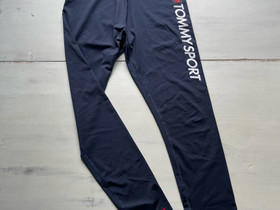 Tommy Hilfiger juoksu/urheilutrikoot, Juoksu ja lenkkeily, Urheilu ja ulkoilu, Rauma, Tori.fi Tommy Hilfiger juoksu/urheilutrikoot, Juoksu ja lenkkeily, Urheilu ja ulkoilu, Rauma, Tori.fi