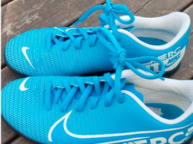 Nike merc salikengät koko 37,5, Jalkapallo, Urheilu ja ulkoilu, Pori, Tori.fi Nike merc salikengät koko 37,5, Jalkapallo, Urheilu ja ulkoilu, Pori, Tori.fi