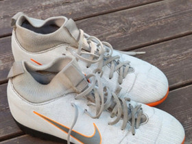 Nike mercurial jalkapallokengät k. 38, Jalkapallo, Urheilu ja ulkoilu, Pori, Tori.fi Nike mercurial jalkapallokengät k. 38, Jalkapallo, Urheilu ja ulkoilu, Pori, Tori.fi