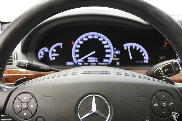 Mercedes-Benz S 7