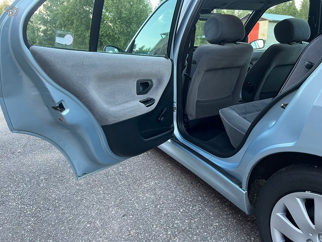 Peugeot 306 11