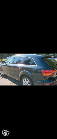 Audi Q7 6
