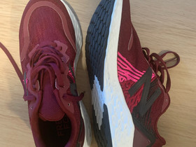 Uutta vastaavat juoksukengät, Kuntoilu ja fitness, Urheilu ja ulkoilu, Espoo, Tori.fi Uutta vastaavat juoksukengät, Kuntoilu ja fitness, Urheilu ja ulkoilu, Espoo, Tori.fi