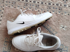 Naisten golfkengät nike kokoa 38.5, Golf, Urheilu ja ulkoilu, Pori, Tori.fi Naisten golfkengät nike kokoa 38.5, Golf, Urheilu ja ulkoilu, Pori, Tori.fi