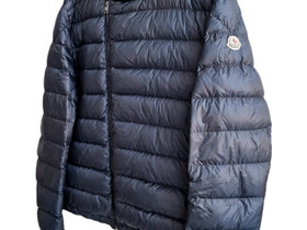 Moncler tummansininen kevyt untuvatakki koko XL, Vaatteet ja kengät, Helsinki, Tori.fi Moncler tummansininen kevyt untuvatakki koko XL, Vaatteet ja kengät, Helsinki, Tori.fi