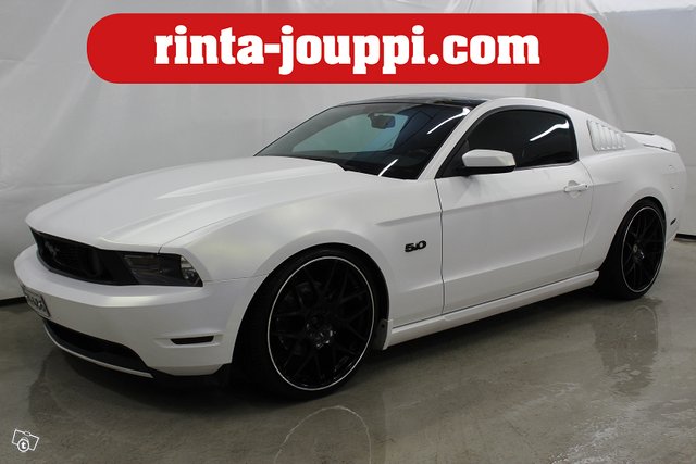 FORD MUSTANG 1