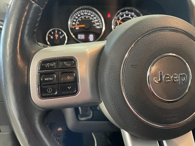 Jeep Compass 8
