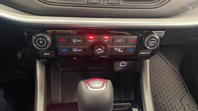 Jeep Compass 14