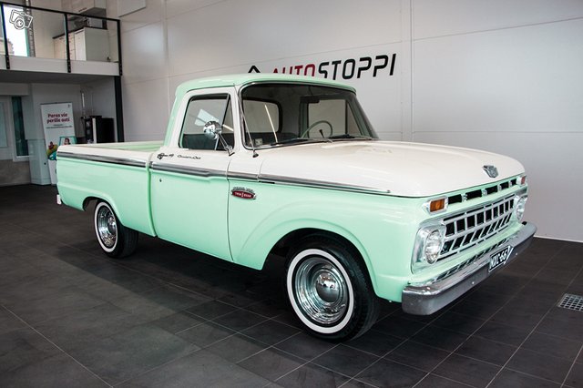 Ford F100 1