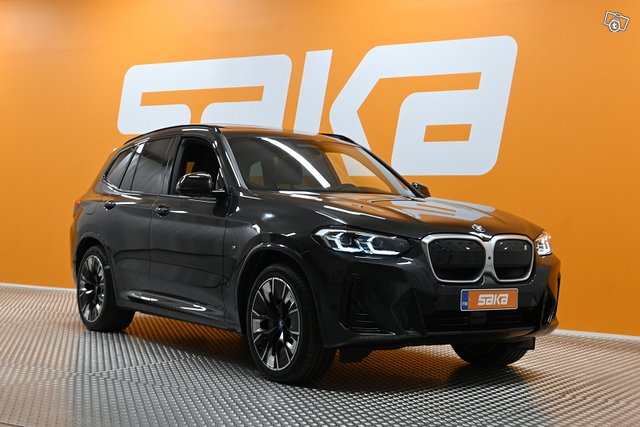 BMW IX3, kuva 1