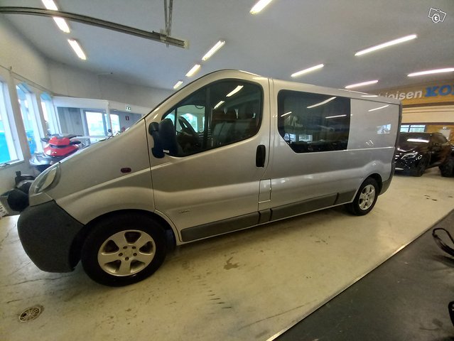 Opel Vivaro Van 7