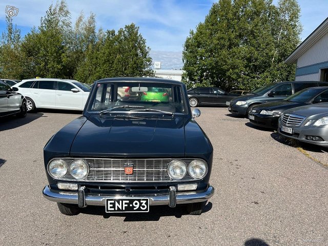Datsun Bluebird 2