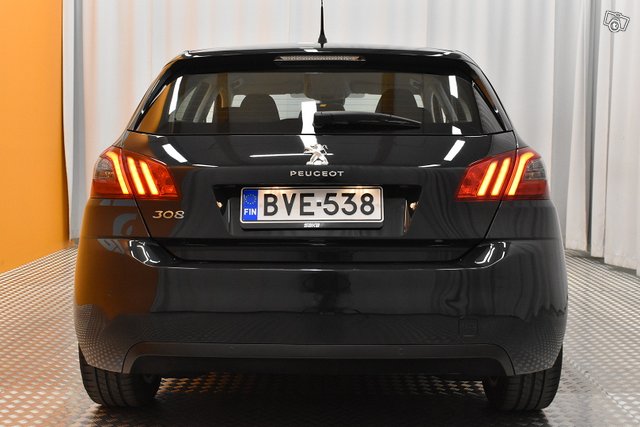 Peugeot 308 7