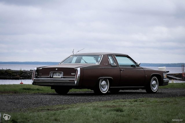 Cadillac De Ville 11