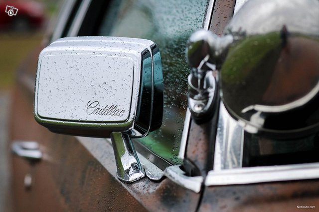 Cadillac De Ville 16