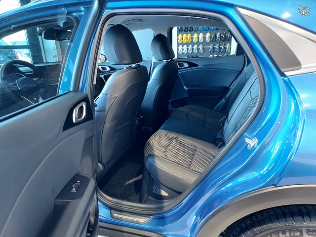 KIA XCeed 7