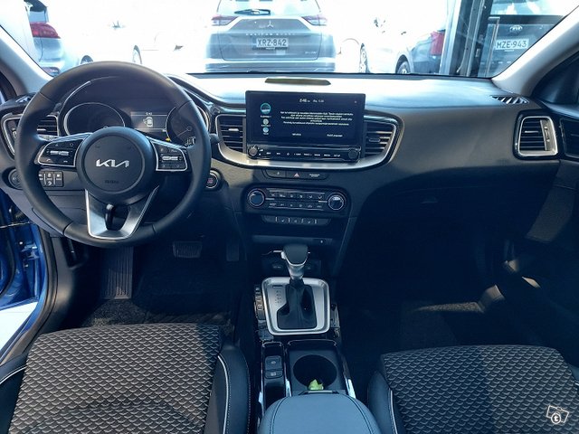 KIA XCeed 8
