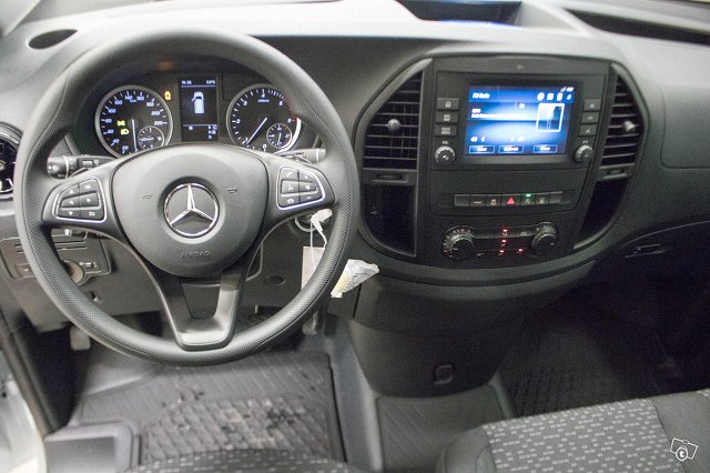 Mercedes-Benz VITO 7