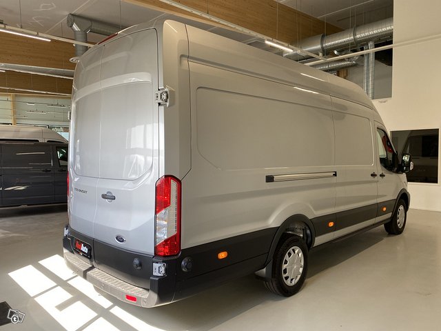 Ford Transit 5