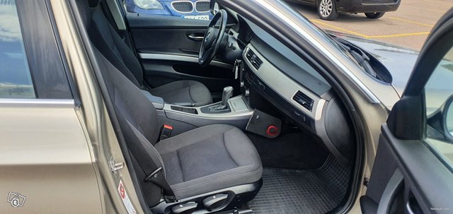 BMW 320 11
