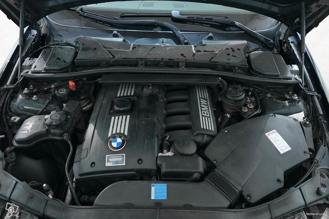 BMW 330 19