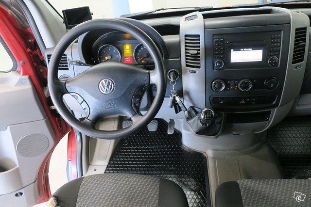Volkswagen Crafter 8