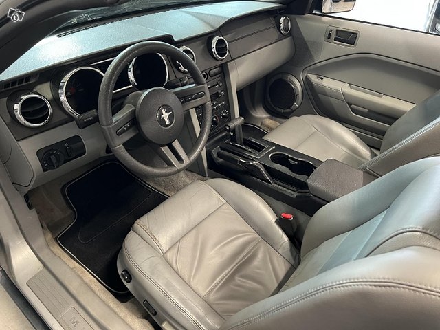 Ford Mustang 7