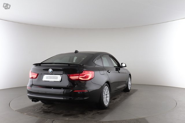 BMW 3-SARJA 10
