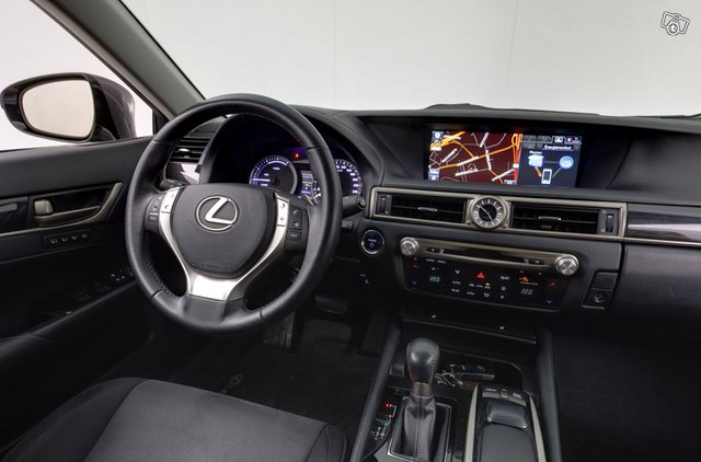 Lexus GS 12