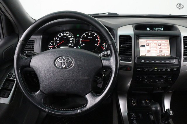 Toyota Land Cruiser 24