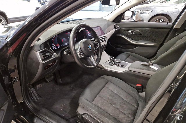 BMW 318 6