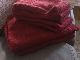 Tummanpunainen pyyhe setti, Terveyslaitteet ja hygieniatarvikkeet, Terveys ja hyvinvointi, Lohja, Tori.fi Tummanpunainen pyyhe setti, Terveyslaitteet ja hygieniatarvikkeet, Terveys ja hyvinvointi, Lohja, Tori.fi