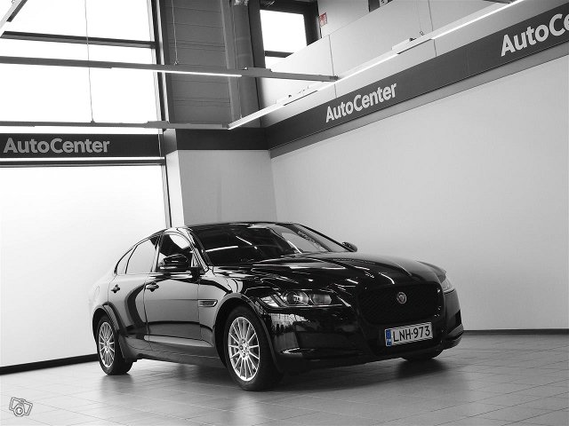 Jaguar XF, kuva 1