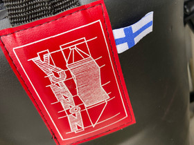 Kunnon nyrkkeilysäkki ja hanskat, Kamppailulajit, Urheilu ja ulkoilu, Pori, Tori.fi Kunnon nyrkkeilysäkki ja hanskat, Kamppailulajit, Urheilu ja ulkoilu, Pori, Tori.fi