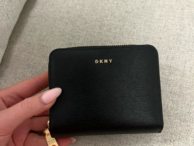 DKNY nahkalompakko, Muut asusteet, Asusteet ja kellot, Helsinki, Tori.fi DKNY nahkalompakko, Muut asusteet, Asusteet ja kellot, Helsinki, Tori.fi