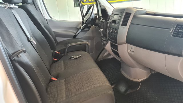 Mercedes-Benz Sprinter 8