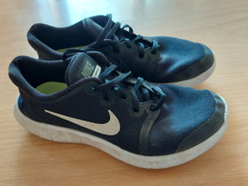 Nike lenkkarit 38, Vaatteet ja kengät, Lappeenranta, Tori.fi Nike lenkkarit 38, Vaatteet ja kengät, Lappeenranta, Tori.fi