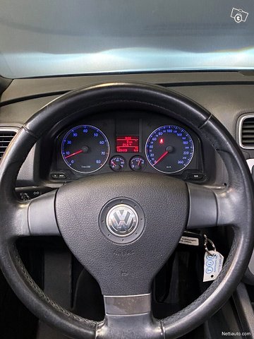 Volkswagen Eos 11