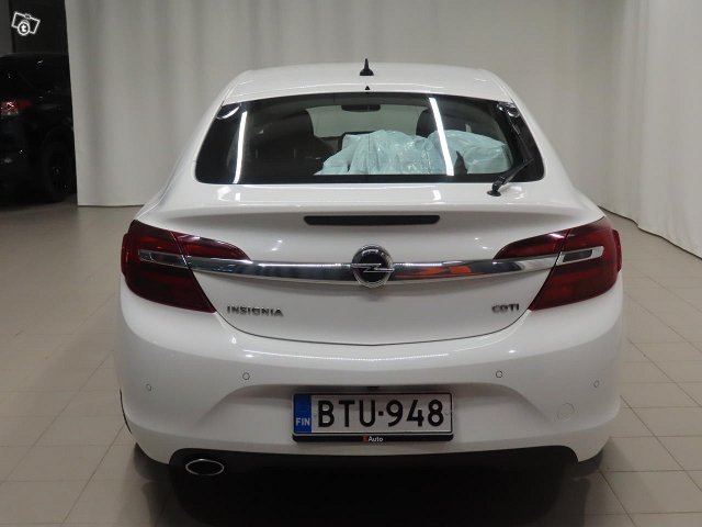 Opel Insignia 4