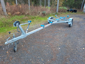 AKU traileri, Veneen varusteet ja varaosat, Venetarvikkeet ja veneily, Liminka, Tori.fi AKU traileri, Veneen varusteet ja varaosat, Venetarvikkeet ja veneily, Liminka, Tori.fi
