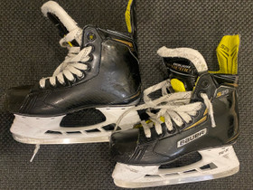 Bauer Supreme s29 jr luistimet, Jääkiekko ja luistelu, Urheilu ja ulkoilu, Lappeenranta, Tori.fi Bauer Supreme s29 jr luistimet, Jääkiekko ja luistelu, Urheilu ja ulkoilu, Lappeenranta, Tori.fi