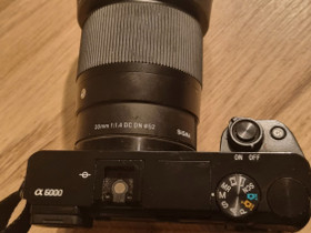 Sony a6000 + 30mm 1:1.4 DC DN, Kamerat, Kamerat ja valokuvaus, Polvijärvi, Tori.fi Sony a6000 + 30mm 1:1.4 DC DN, Kamerat, Kamerat ja valokuvaus, Polvijärvi, Tori.fi