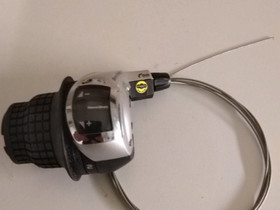Shimano kierrettävä vaihdevipu 3 v vasen, Pyörätarvikkeet ja kypärät, Polkupyörät ja pyöräily, Vantaa, Tori.fi Shimano kierrettävä vaihdevipu 3 v vasen, Pyörätarvikkeet ja kypärät, Polkupyörät ja pyöräily, Vantaa, Tori.fi