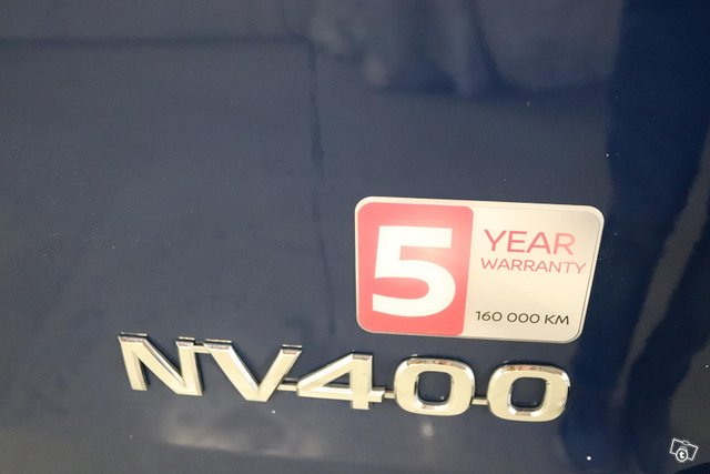Nissan NV400 13