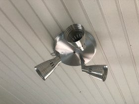 Ikean metallivalaisimet katto ja lukuvalaisimet, Valaisimet, Sisustus ja huonekalut, Kirkkonummi, Tori.fi Ikean metallivalaisimet katto ja lukuvalaisimet, Valaisimet, Sisustus ja huonekalut, Kirkkonummi, Tori.fi