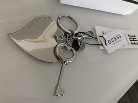 Guess avaimenperä. Uusi., Muut asusteet, Asusteet ja kellot, Hämeenlinna, Tori.fi Guess avaimenperä. Uusi., Muut asusteet, Asusteet ja kellot, Hämeenlinna, Tori.fi