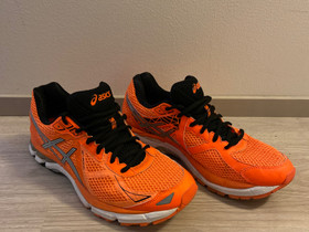 ASICS juoksukengät, Juoksu ja lenkkeily, Urheilu ja ulkoilu, Vantaa, Tori.fi ASICS juoksukengät, Juoksu ja lenkkeily, Urheilu ja ulkoilu, Vantaa, Tori.fi